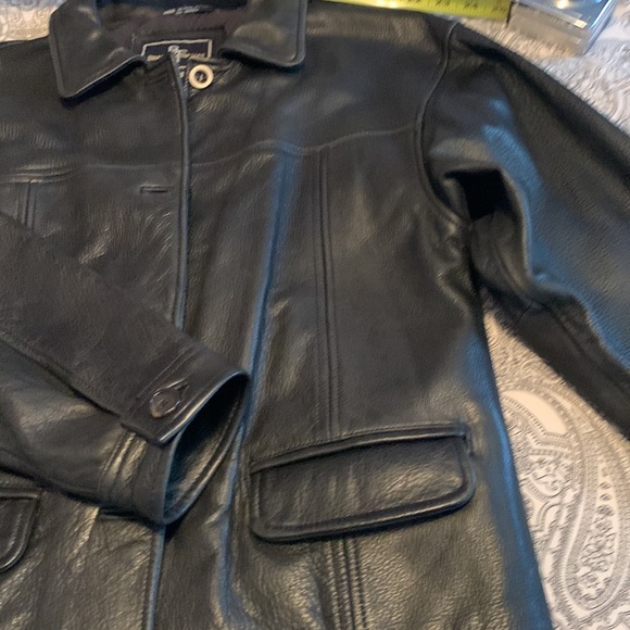 Oversized heavy black leather jacket - Picture 8 of 9